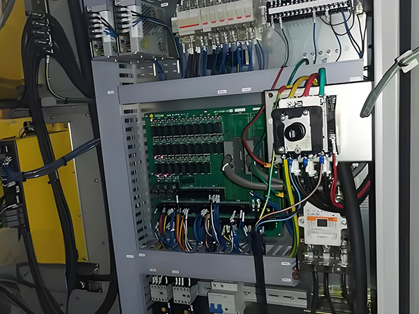 施耐德数控系统维修